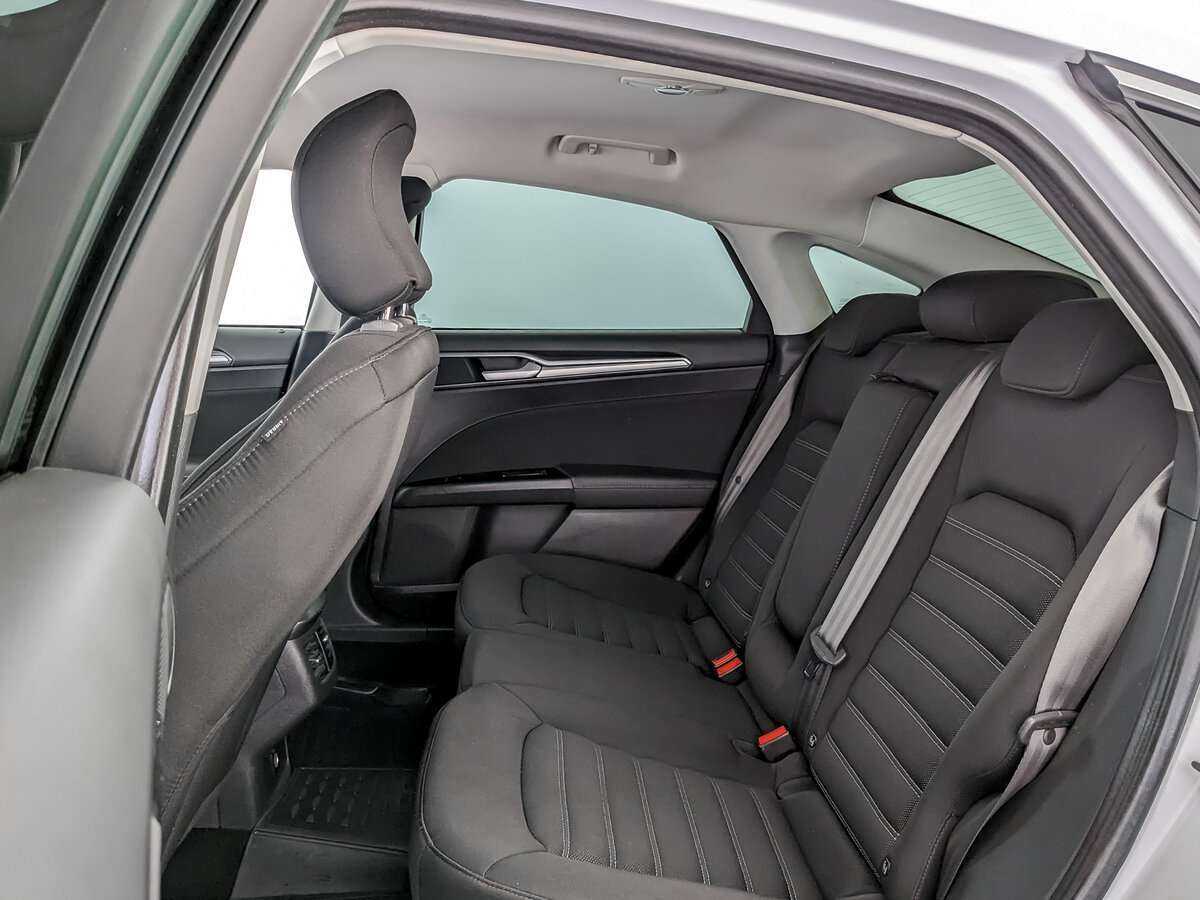 Ford Mondeo 2017 года с пробегом. Фото: #9