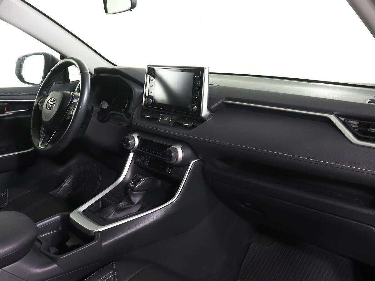 Toyota RAV4 2020 года с пробегом. Фото: #9