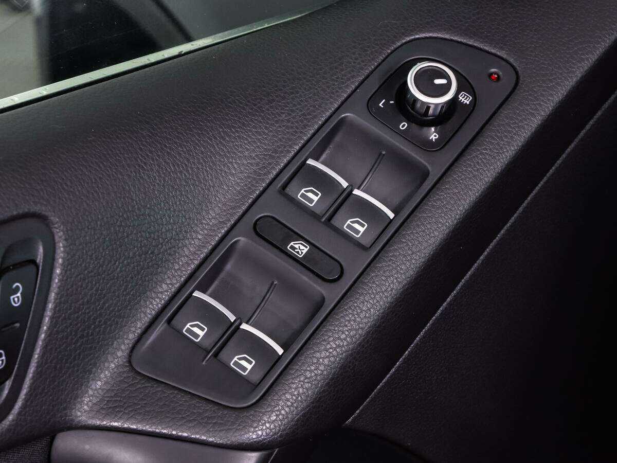 Volkswagen Tiguan 2012 года с пробегом. Фото: #16