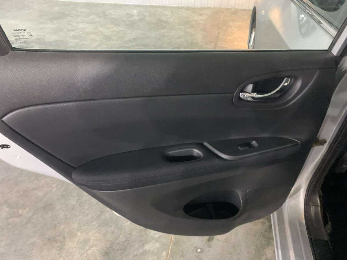 Nissan Tiida 2015 года с пробегом. Фото: #15