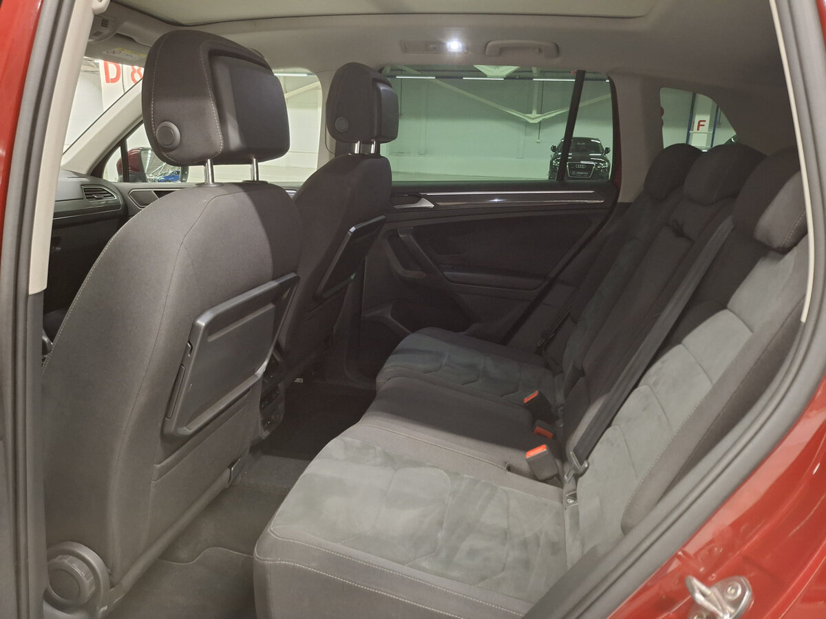 Volkswagen Tiguan 2018 года с пробегом. Фото: #11