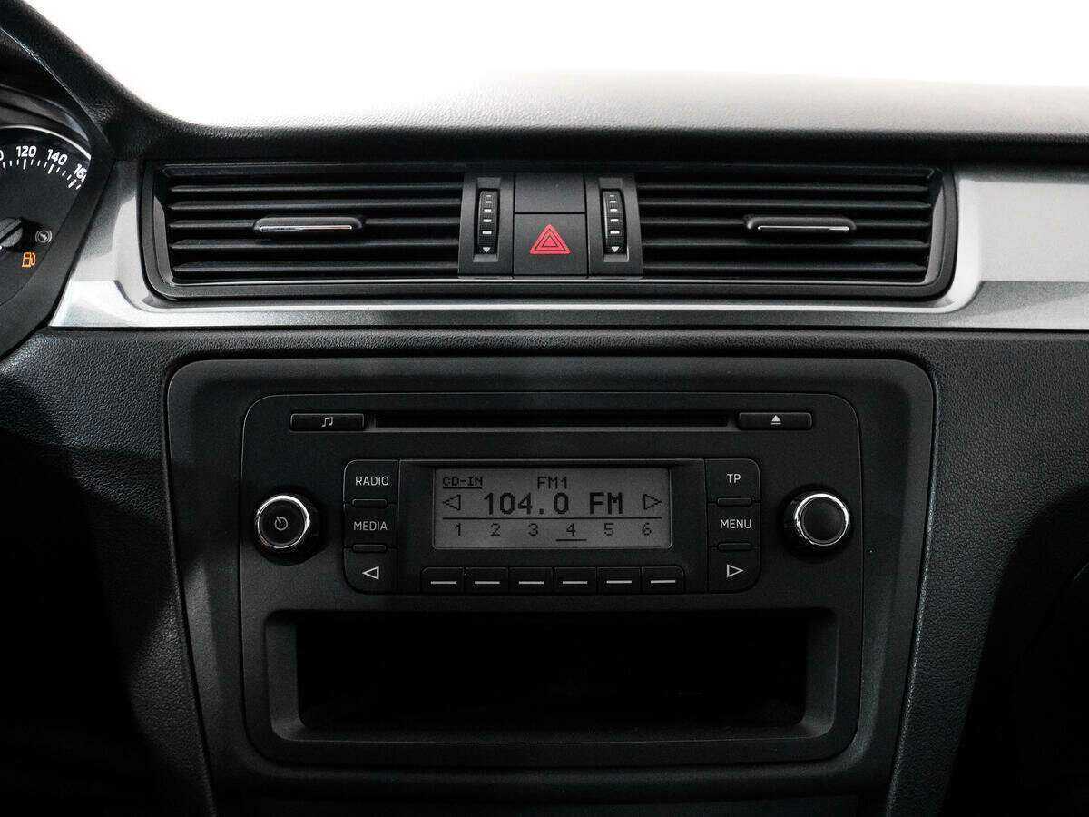 Skoda Rapid 2014 года с пробегом. Фото: #12