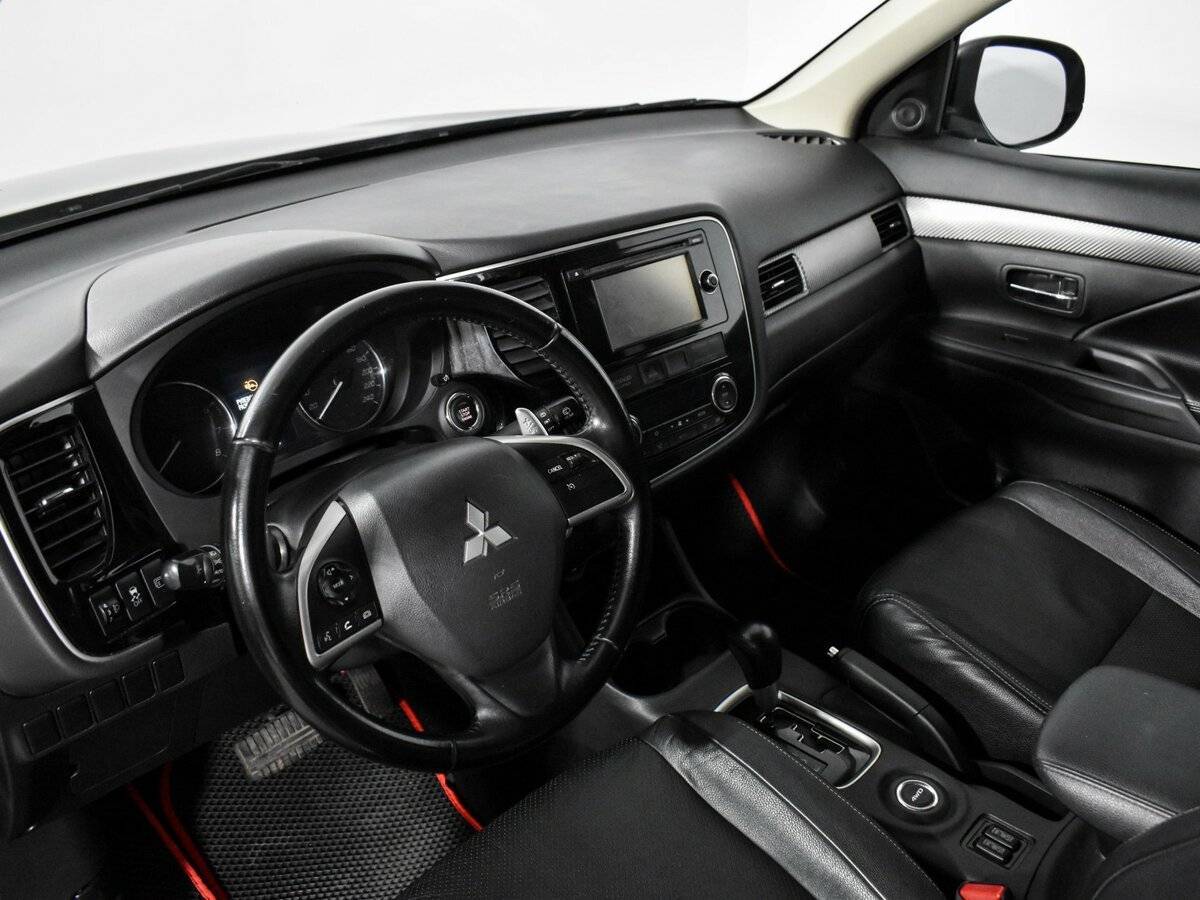Mitsubishi Outlander 2014 года с пробегом. Фото: #6