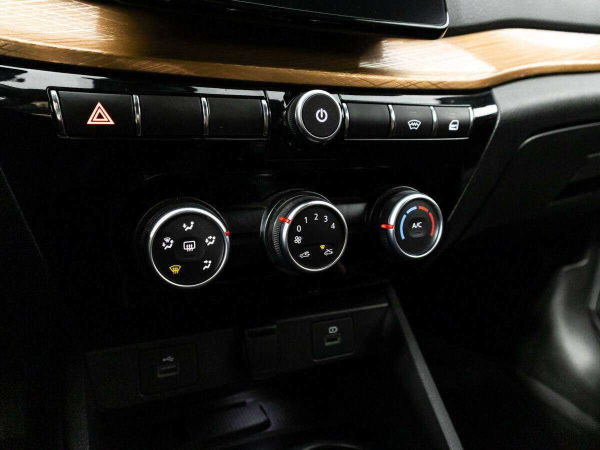 Lada (ВАЗ) Vesta 2023 года с пробегом. Фото: #14