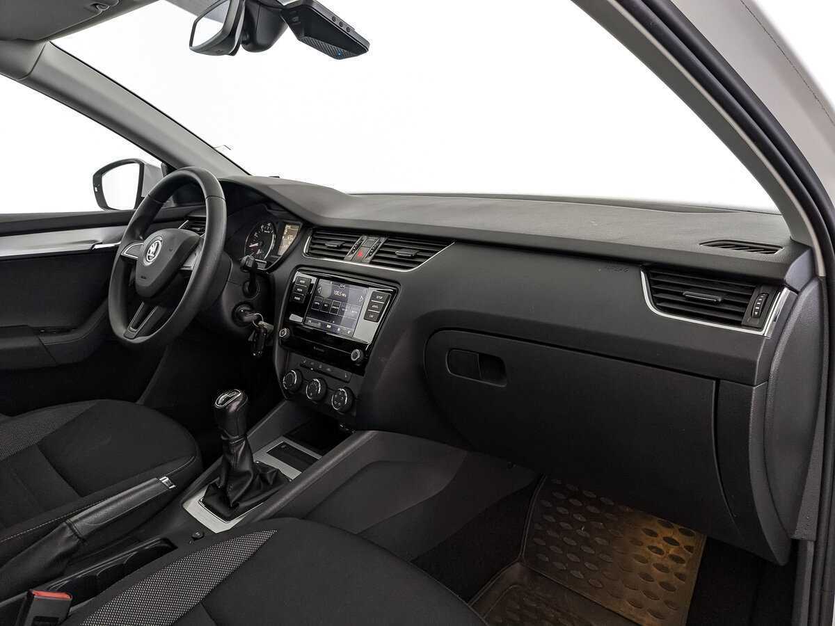 Skoda Octavia 2017 года с пробегом. Фото: #9