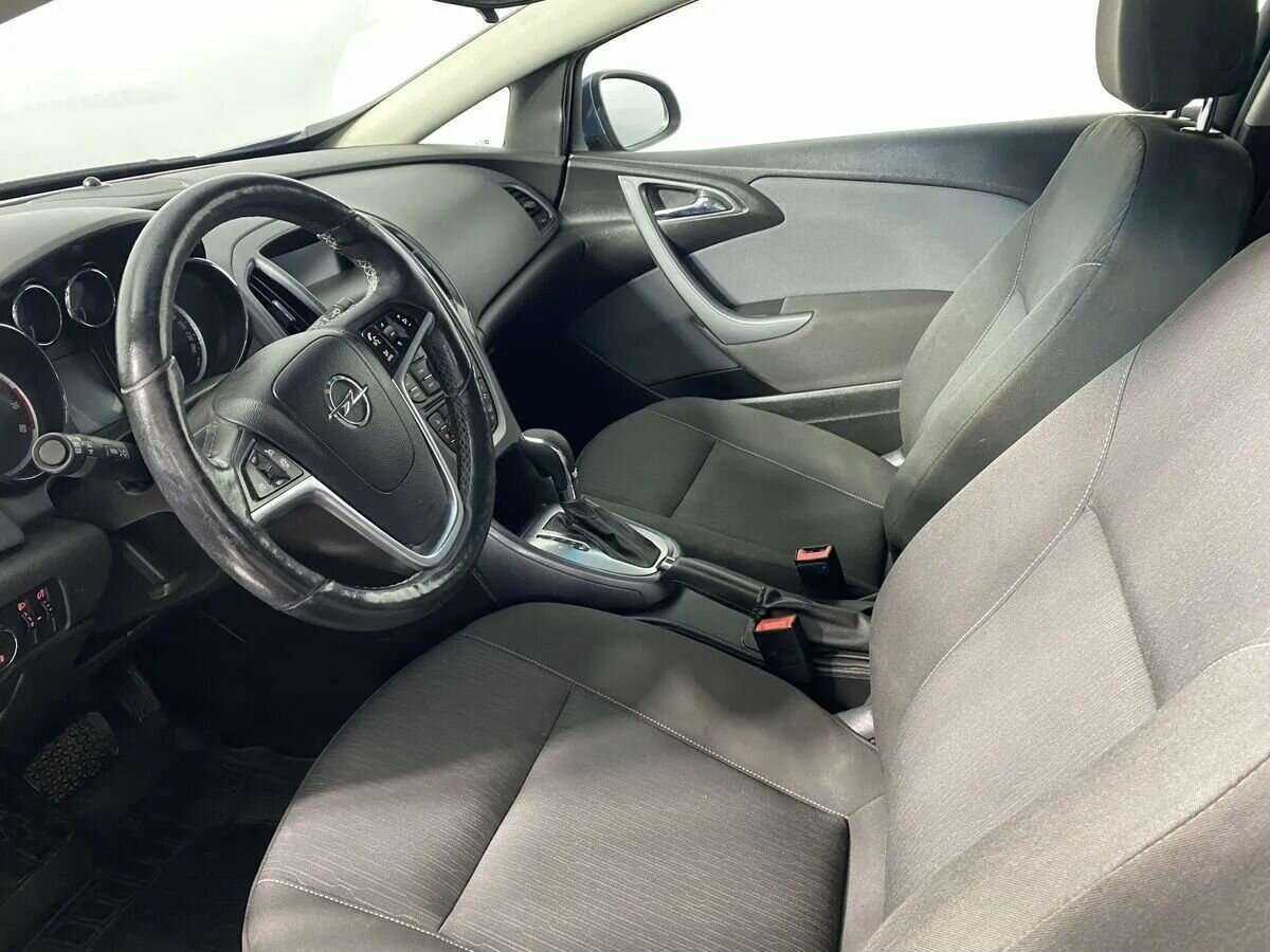 Opel Astra 2013 года с пробегом. Фото: #8