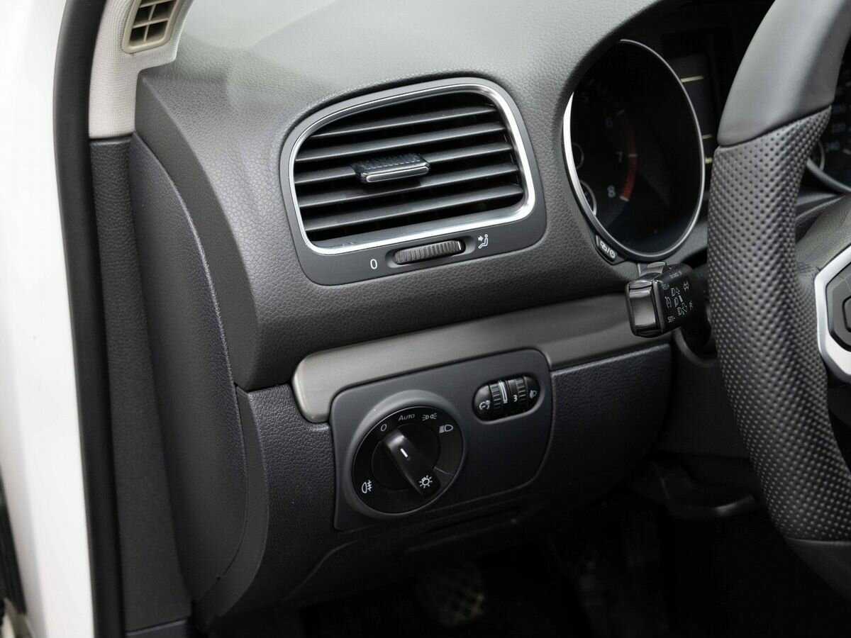 Volkswagen Golf 2012 года с пробегом. Фото: #20