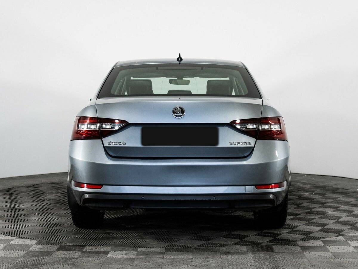 Skoda Superb 2017 года с пробегом. Фото: #5