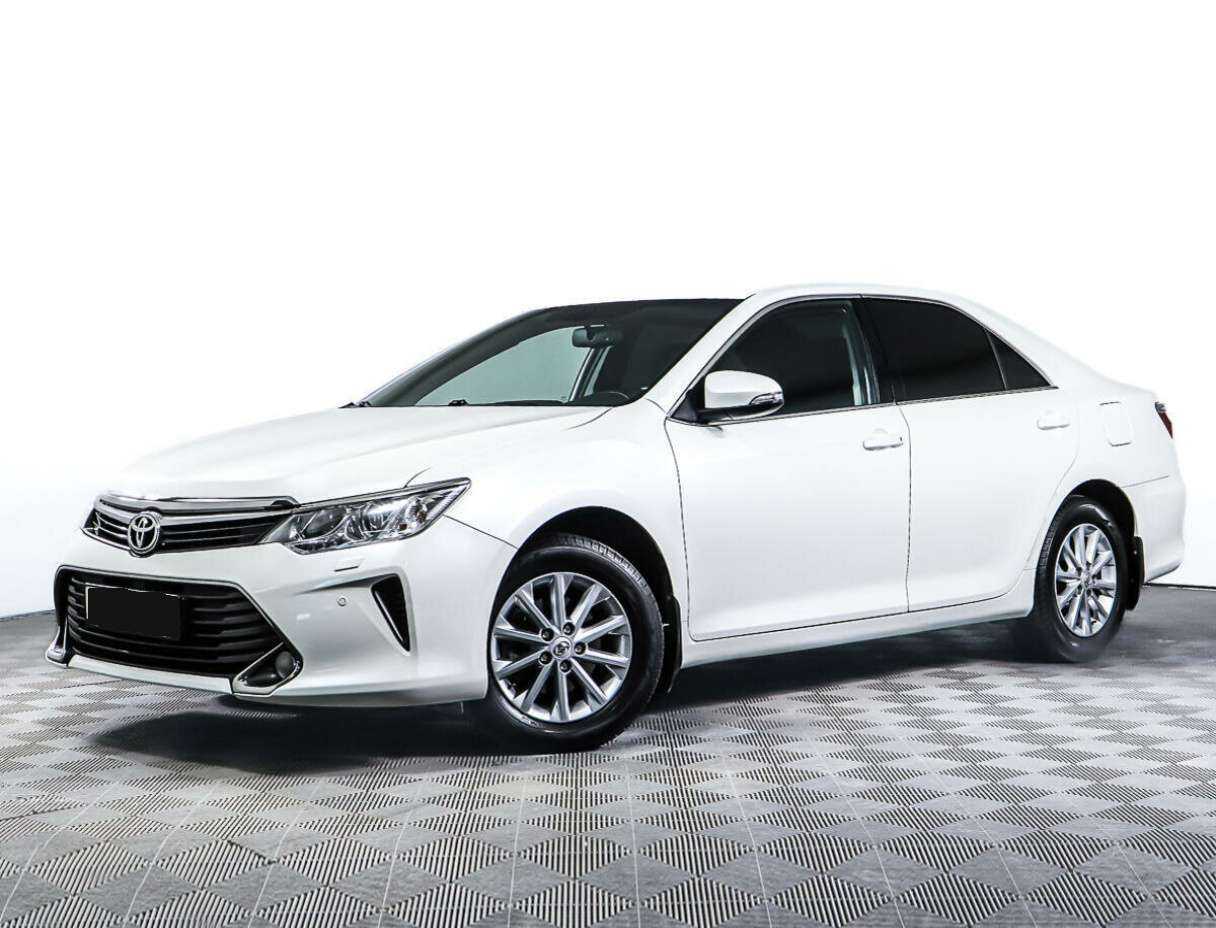 Toyota Camry 2014 года с пробегом. Посмотреть фото