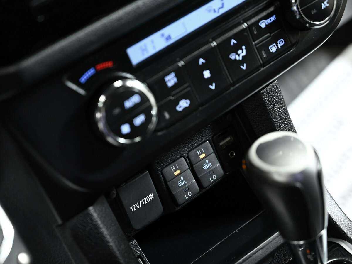 Toyota Corolla 2015 года с пробегом. Фото: #11