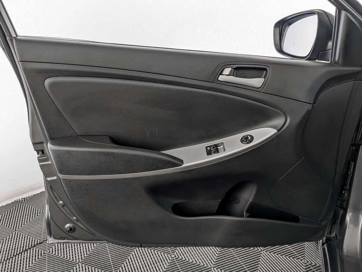 Hyundai Solaris 2014 года с пробегом. Фото: #14