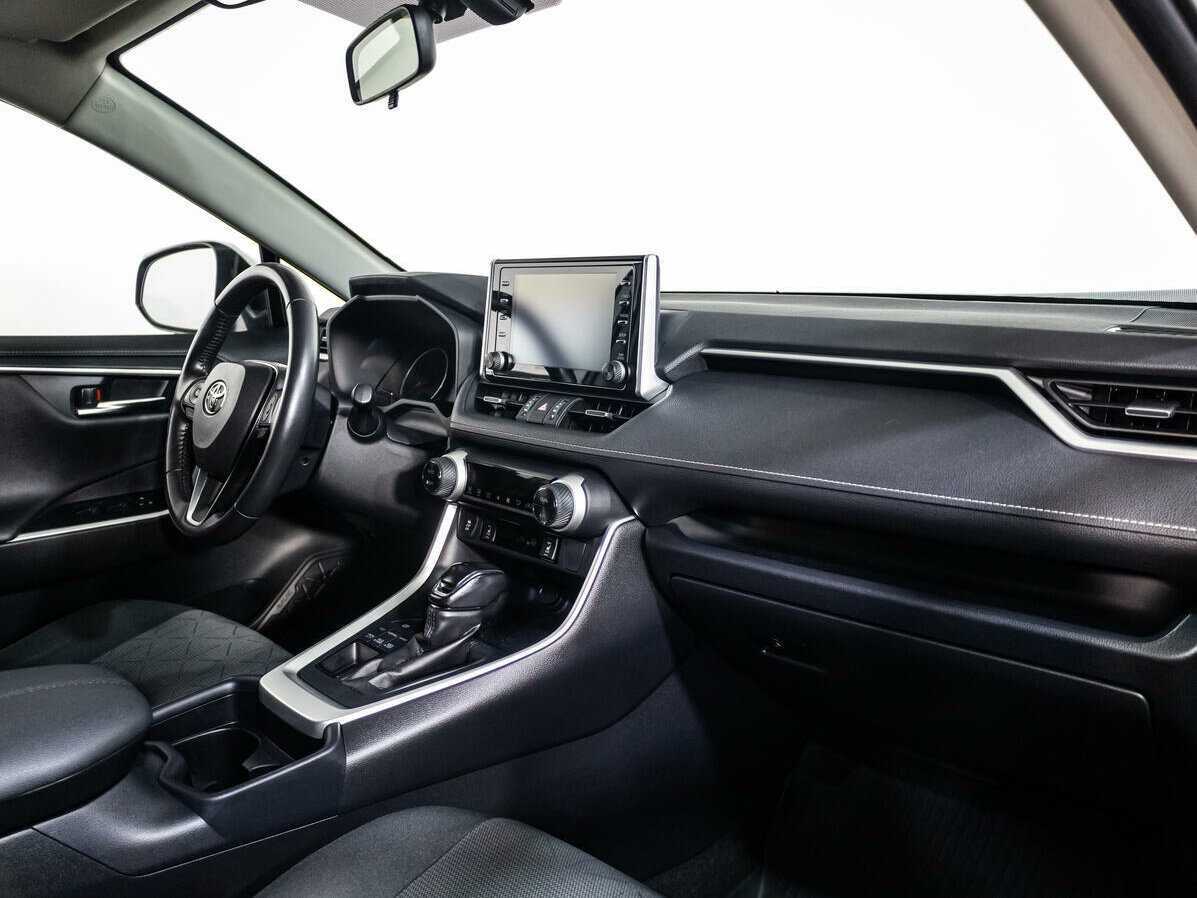 Toyota RAV4 2020 года с пробегом. Фото: #7