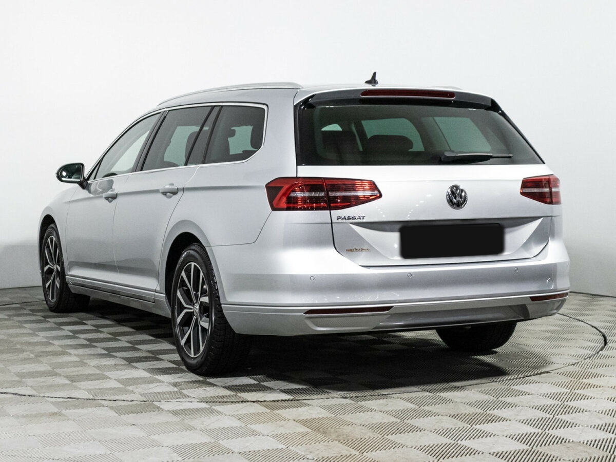 Volkswagen Passat 2017 года с пробегом. Фото: #6