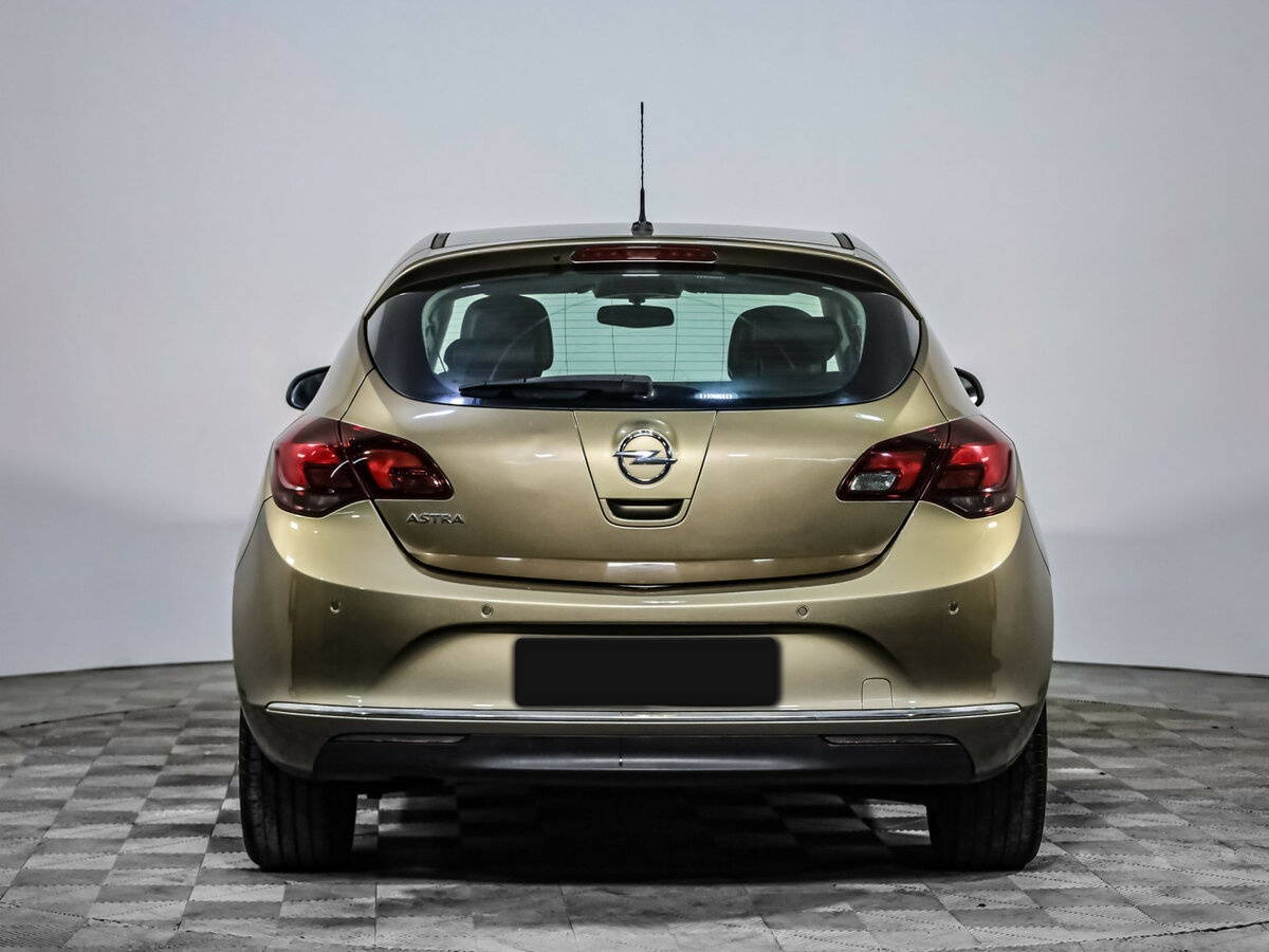 Opel Astra 2012 года с пробегом. Фото: #4