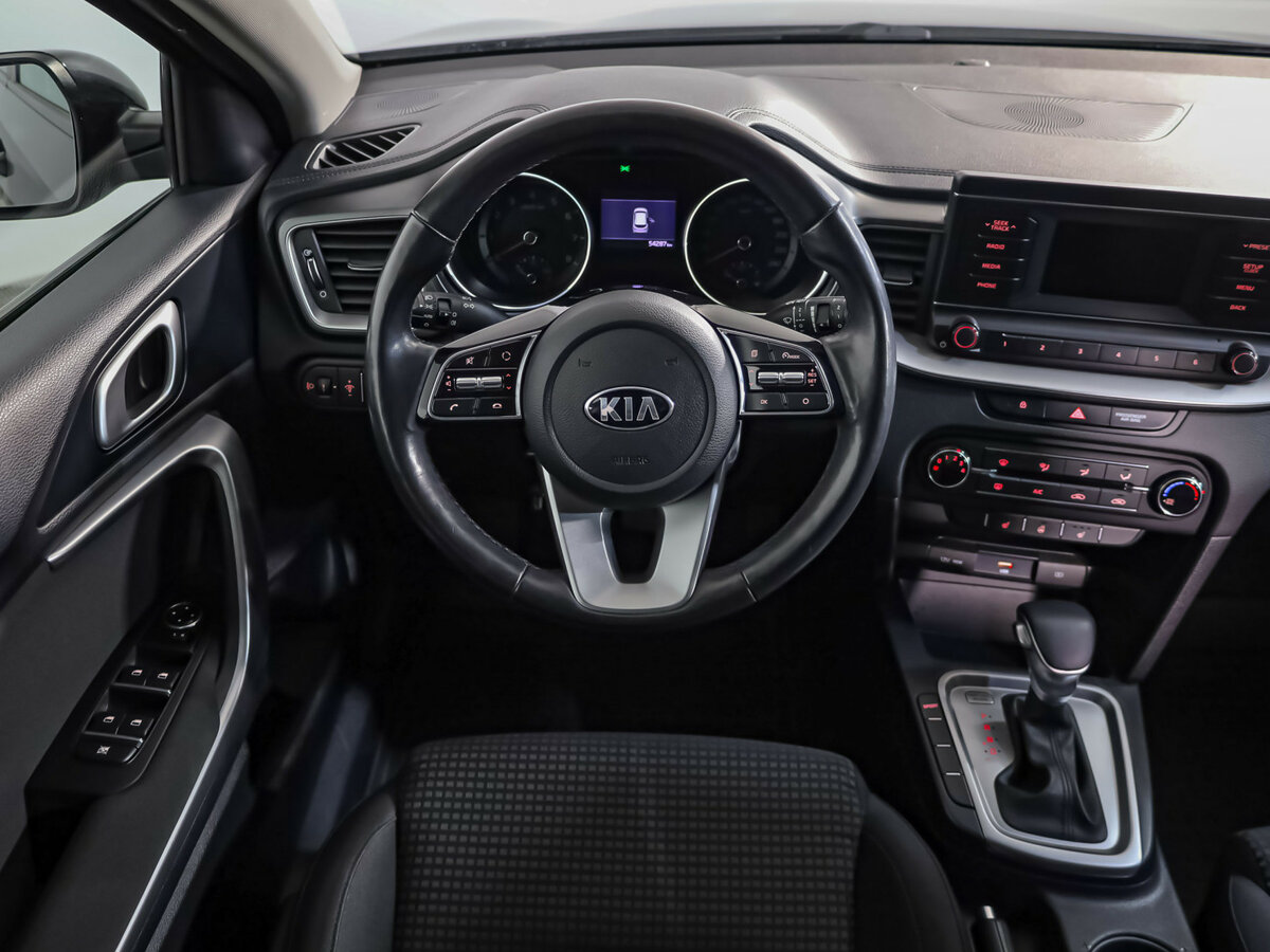 Kia Ceed 2020 года с пробегом. Фото: #8