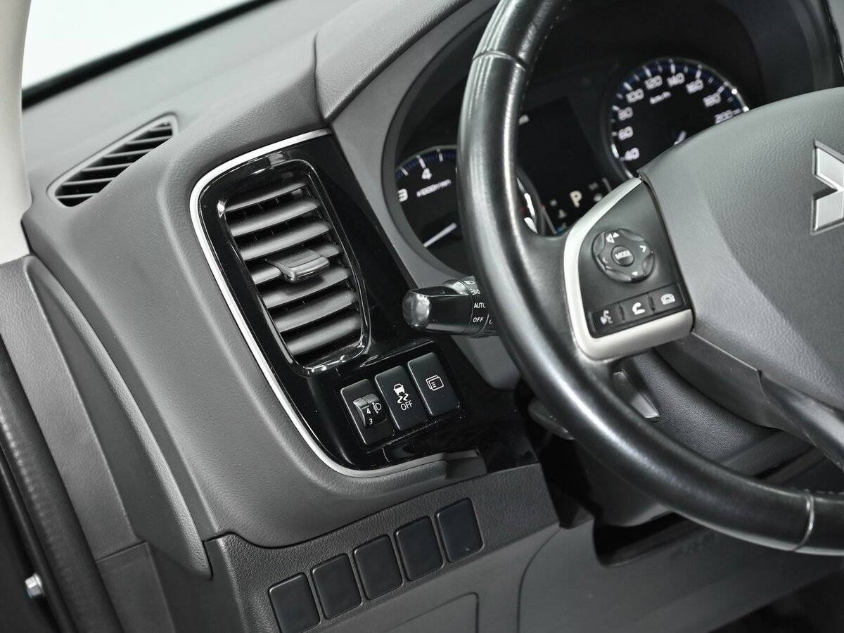 Mitsubishi Outlander 2014 года с пробегом. Фото: #8