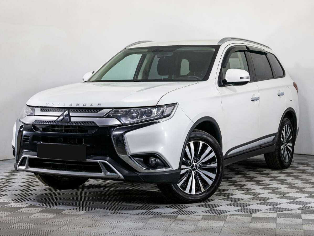 Mitsubishi Outlander 2018 года с пробегом. Фото: #0