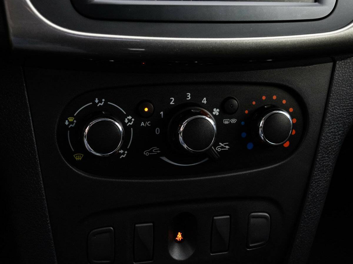 Renault Sandero 2022 года с пробегом. Фото: #12