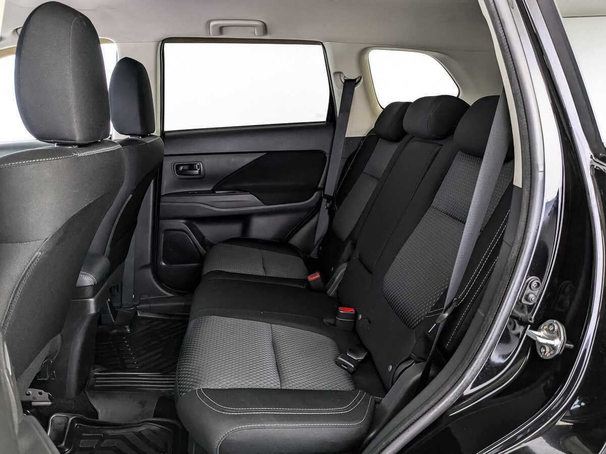 Mitsubishi Outlander 2018 года с пробегом. Фото: #13