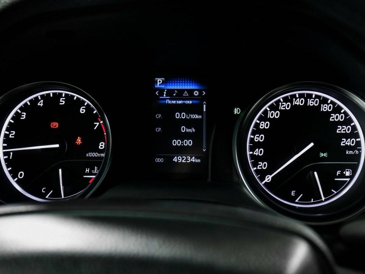 Toyota Camry 2021 года с пробегом. Фото: #7