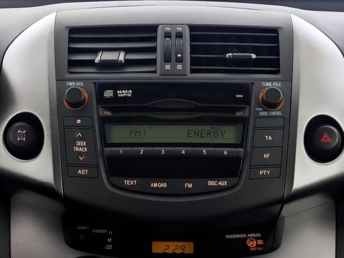 Toyota RAV4 2012 года с пробегом. Фото: #14