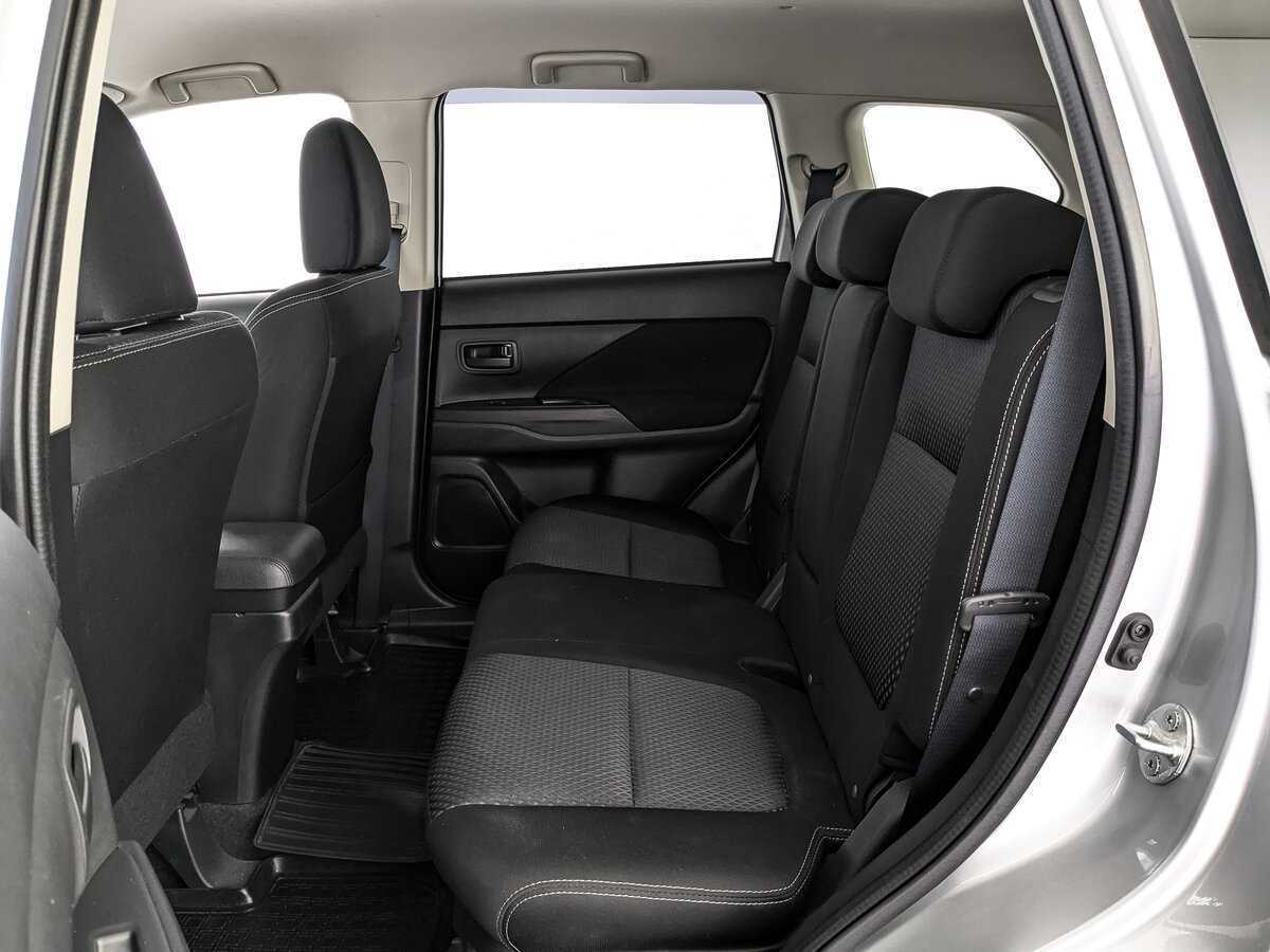 Mitsubishi Outlander 2015 года с пробегом. Фото: #13