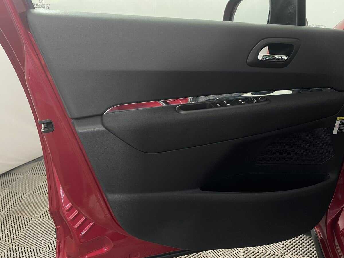 Peugeot 3008 2012 года с пробегом. Фото: #7