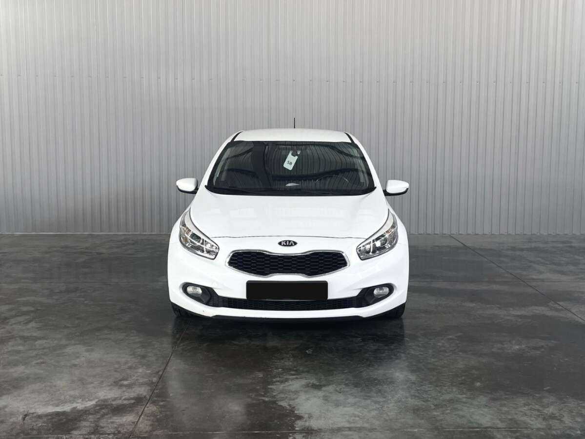 Kia Ceed 2013 года с пробегом. Фото: #1