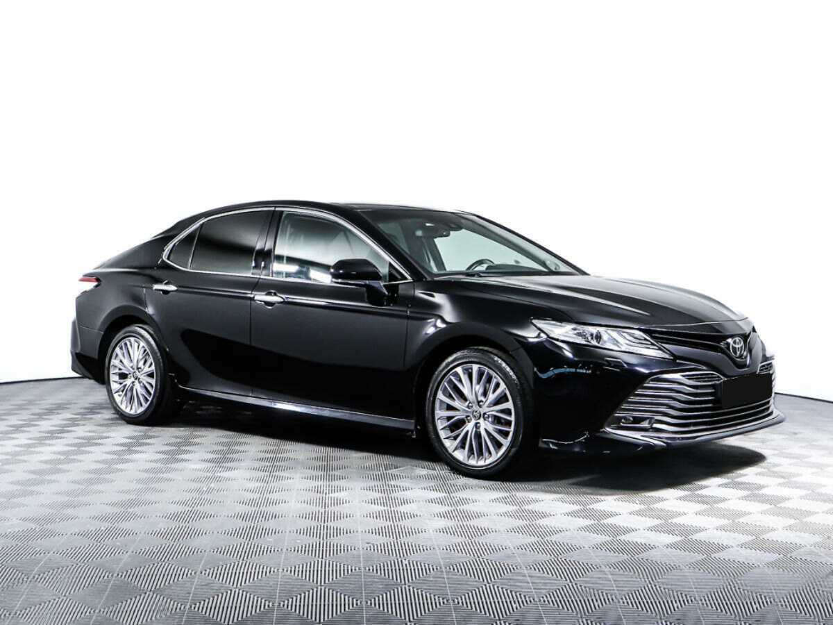 Toyota Camry 2020 года с пробегом. Фото: #2