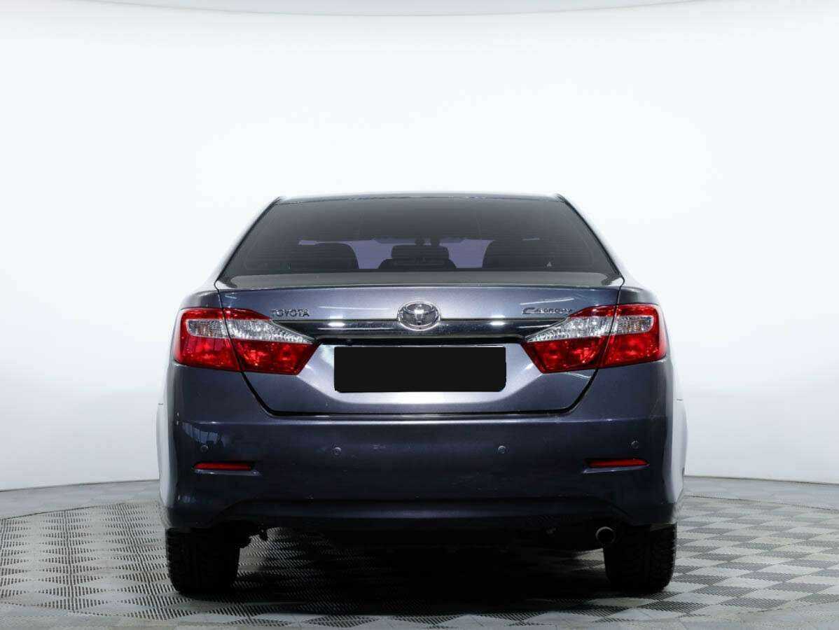 Toyota Camry 2013 года с пробегом. Фото: #4