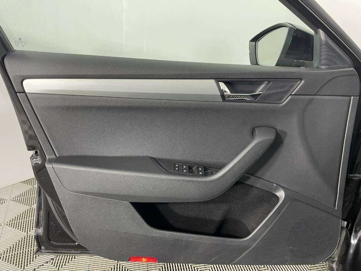 Skoda Superb 2018 года с пробегом. Фото: #7