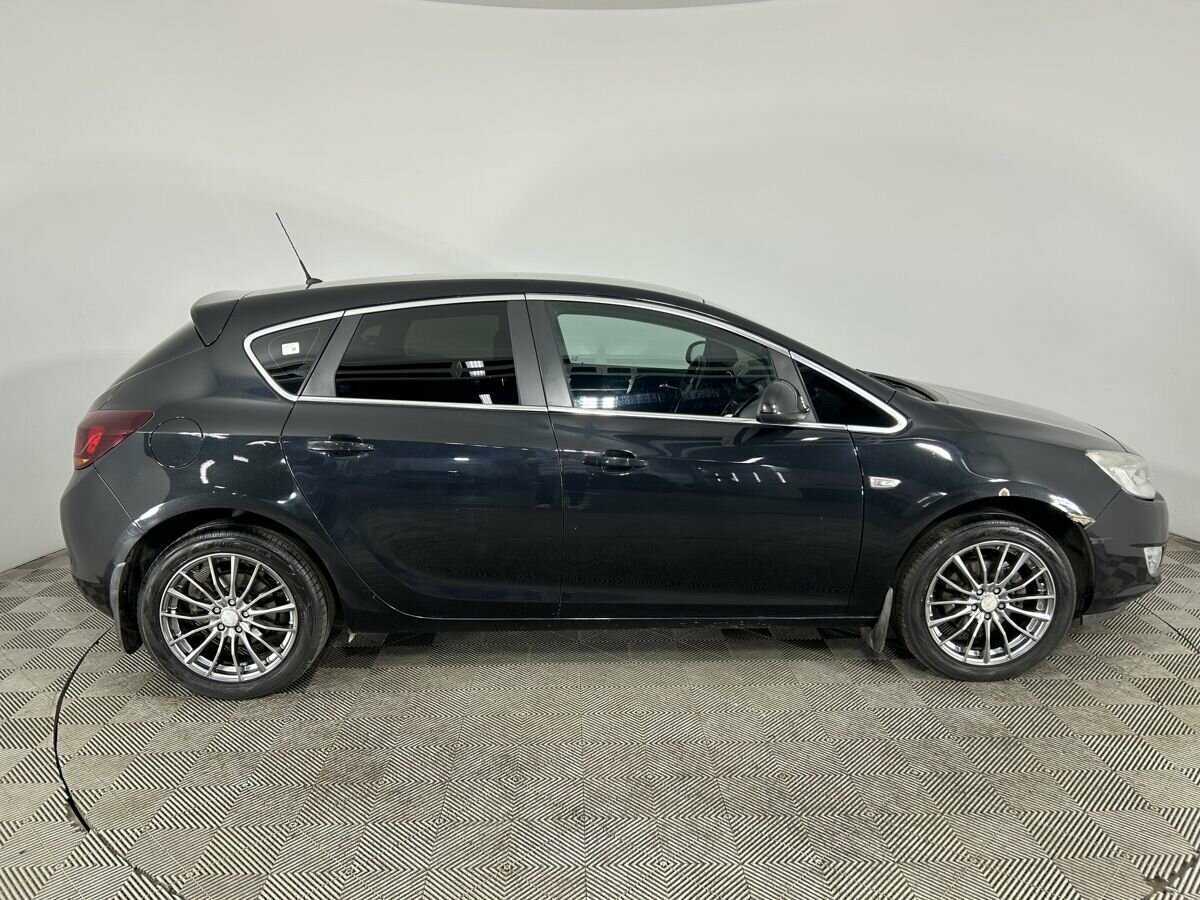Opel Astra 2012 года с пробегом. Фото: #3