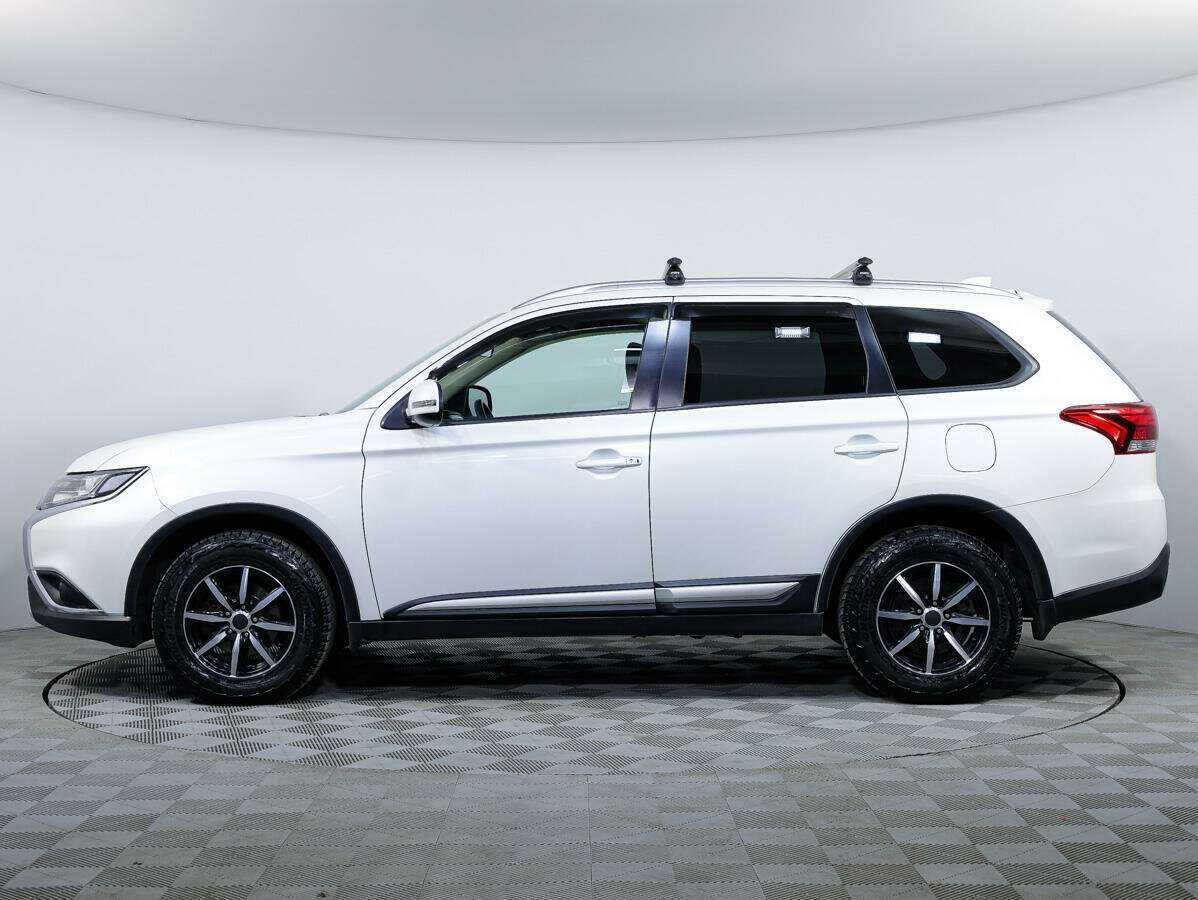 Mitsubishi Outlander 2018 года с пробегом. Фото: #7