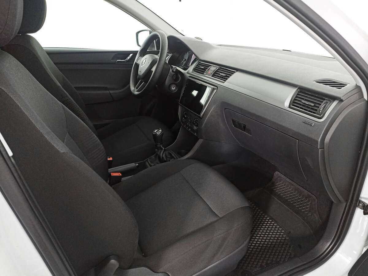 Skoda Rapid 2017 года с пробегом. Фото: #10