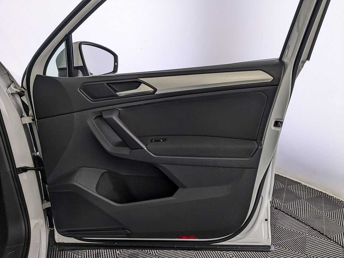 Volkswagen Tiguan 2018 года с пробегом. Фото: #24