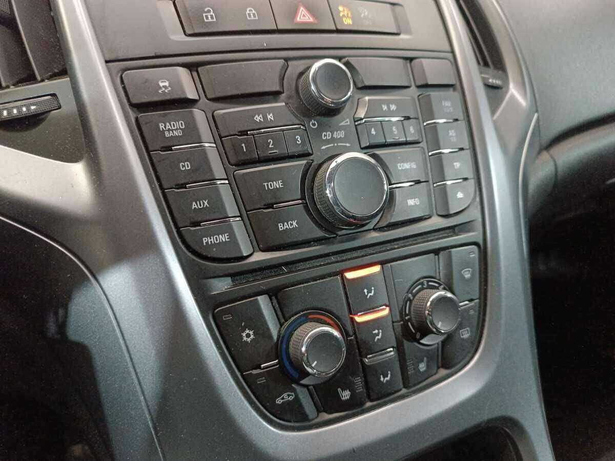 Opel Astra 2013 года с пробегом. Фото: #13