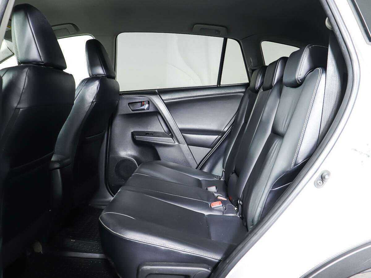 Toyota RAV4 2014 года с пробегом. Фото: #8