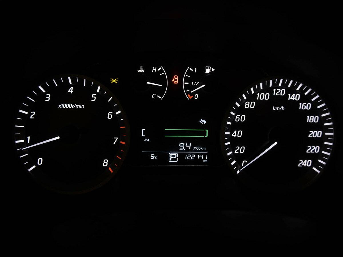 Nissan Tiida 2015 года с пробегом. Фото: #13