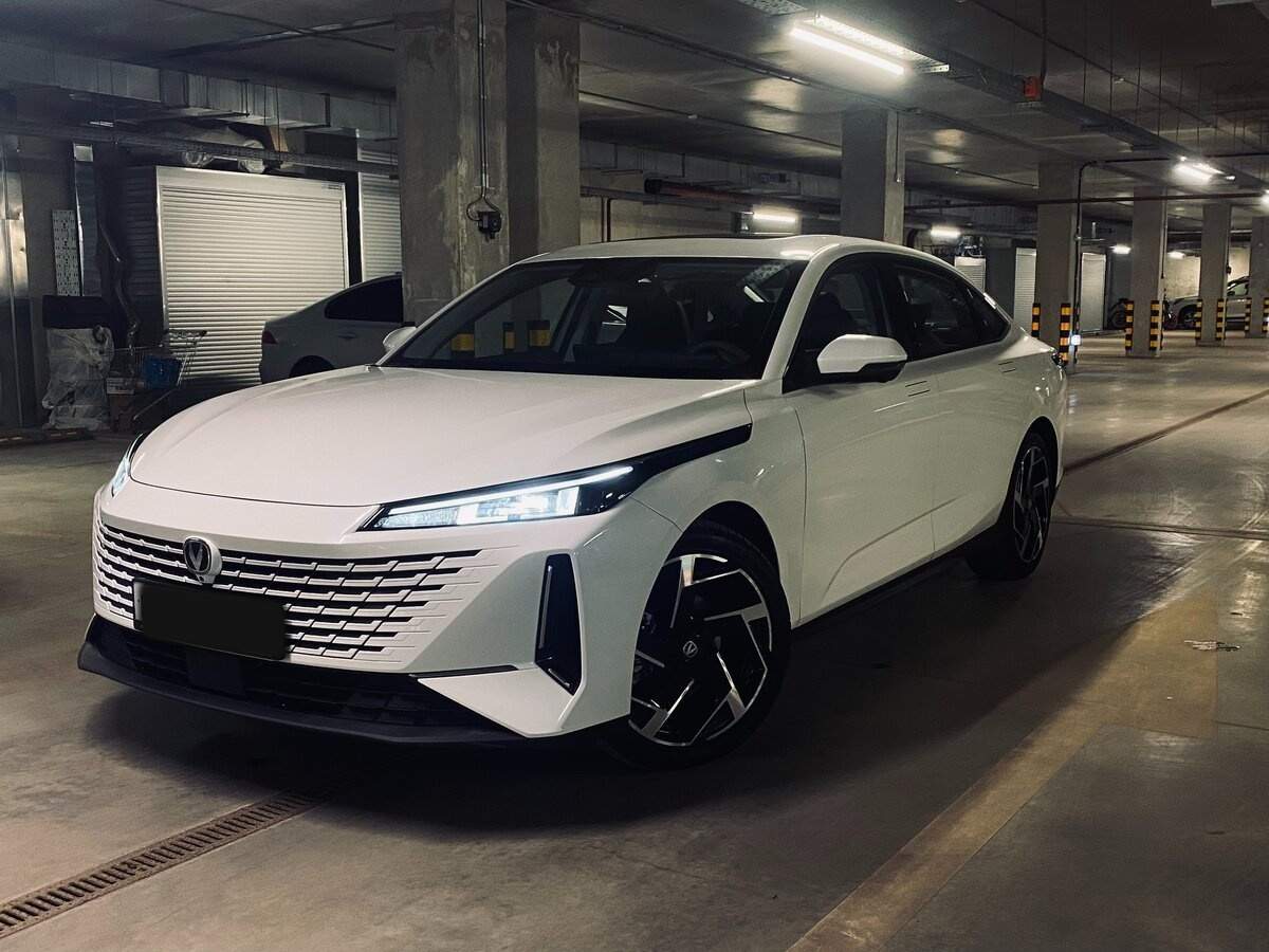 Changan Lamore 2023 года с пробегом. Посмотреть фото