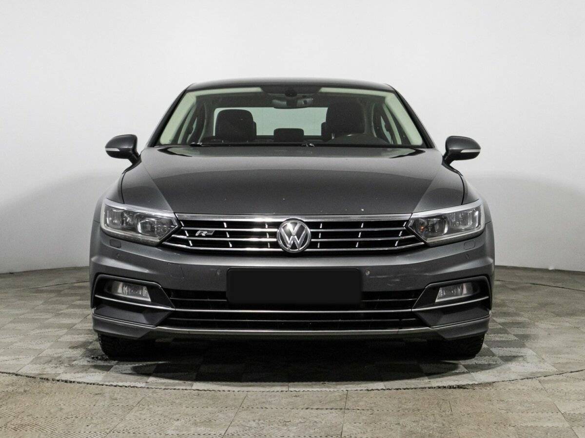 Volkswagen Passat 2017 года с пробегом. Фото: #1