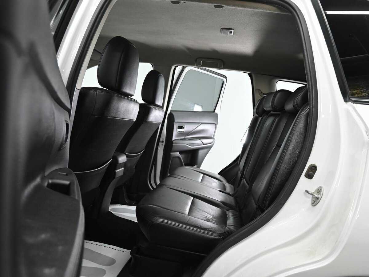 Mitsubishi Outlander 2012 года с пробегом. Фото: #14