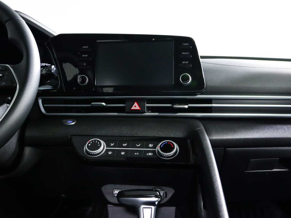 Hyundai Elantra 2022 года с пробегом. Фото: #10