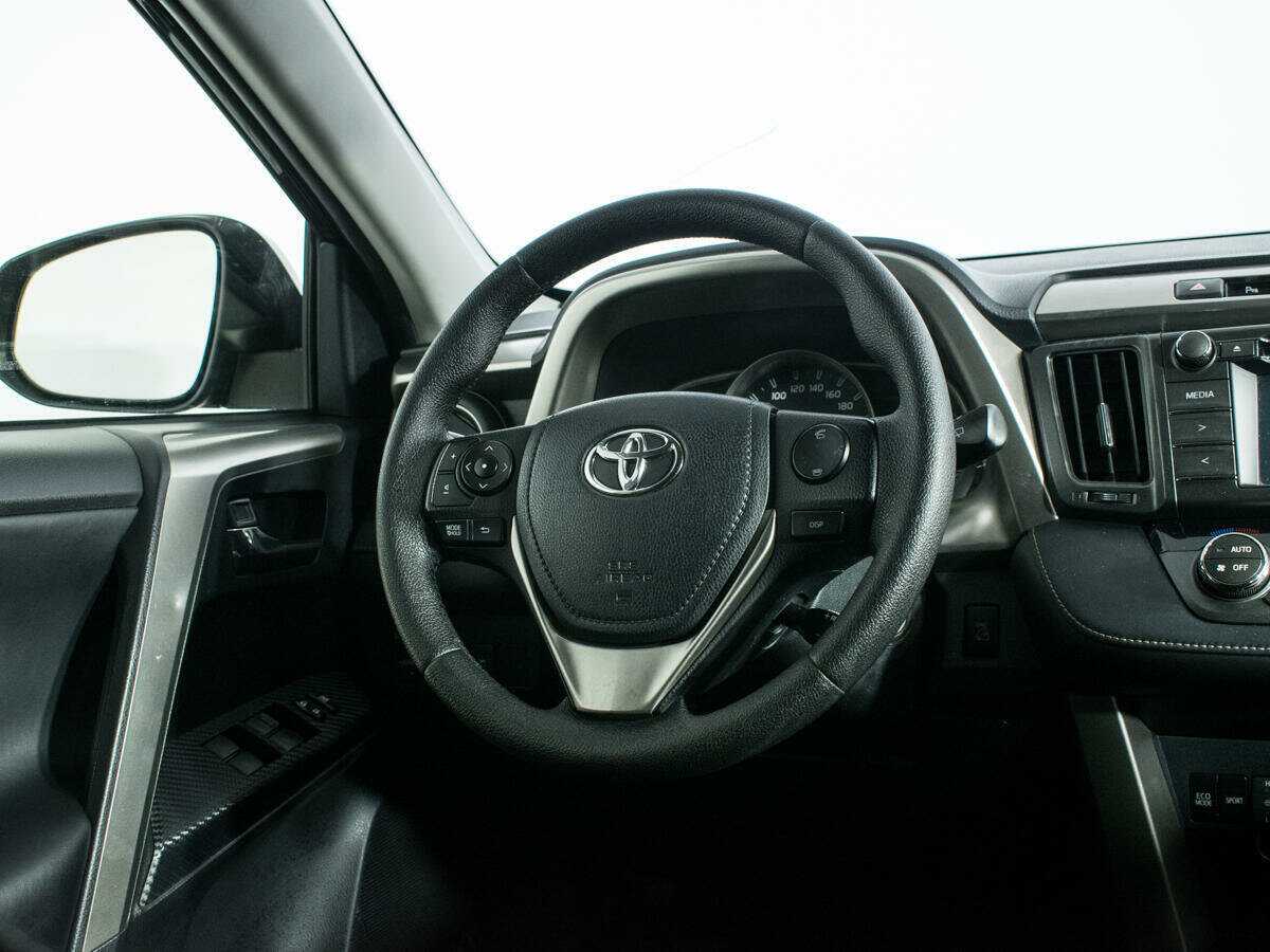 Toyota RAV4 2015 года с пробегом. Фото: #13
