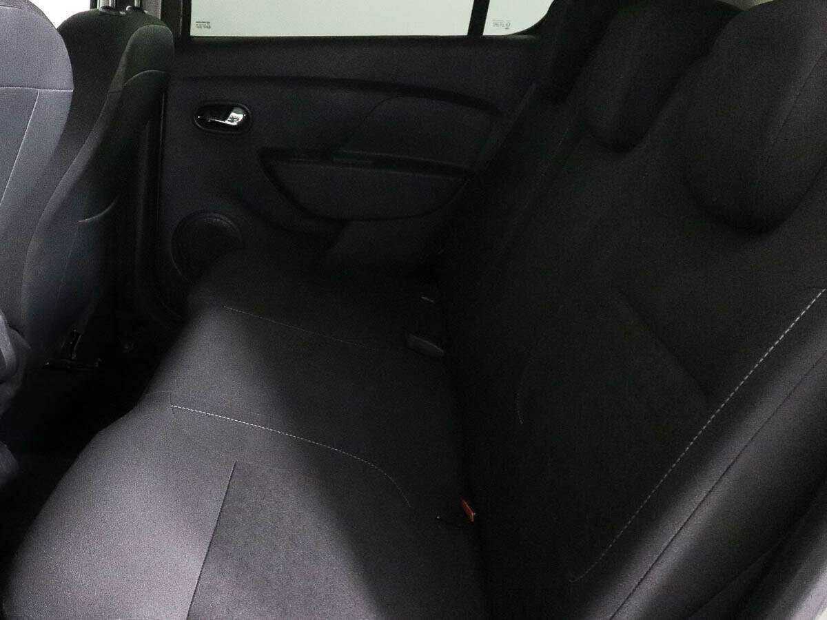 Renault Sandero 2015 года с пробегом. Фото: #7