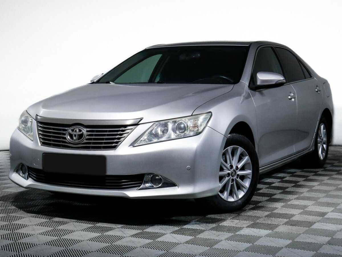 Toyota Camry 2013 года с пробегом. Посмотреть фото