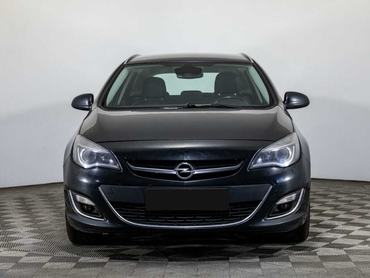 Opel Astra 2012 года с пробегом. Фото: #1