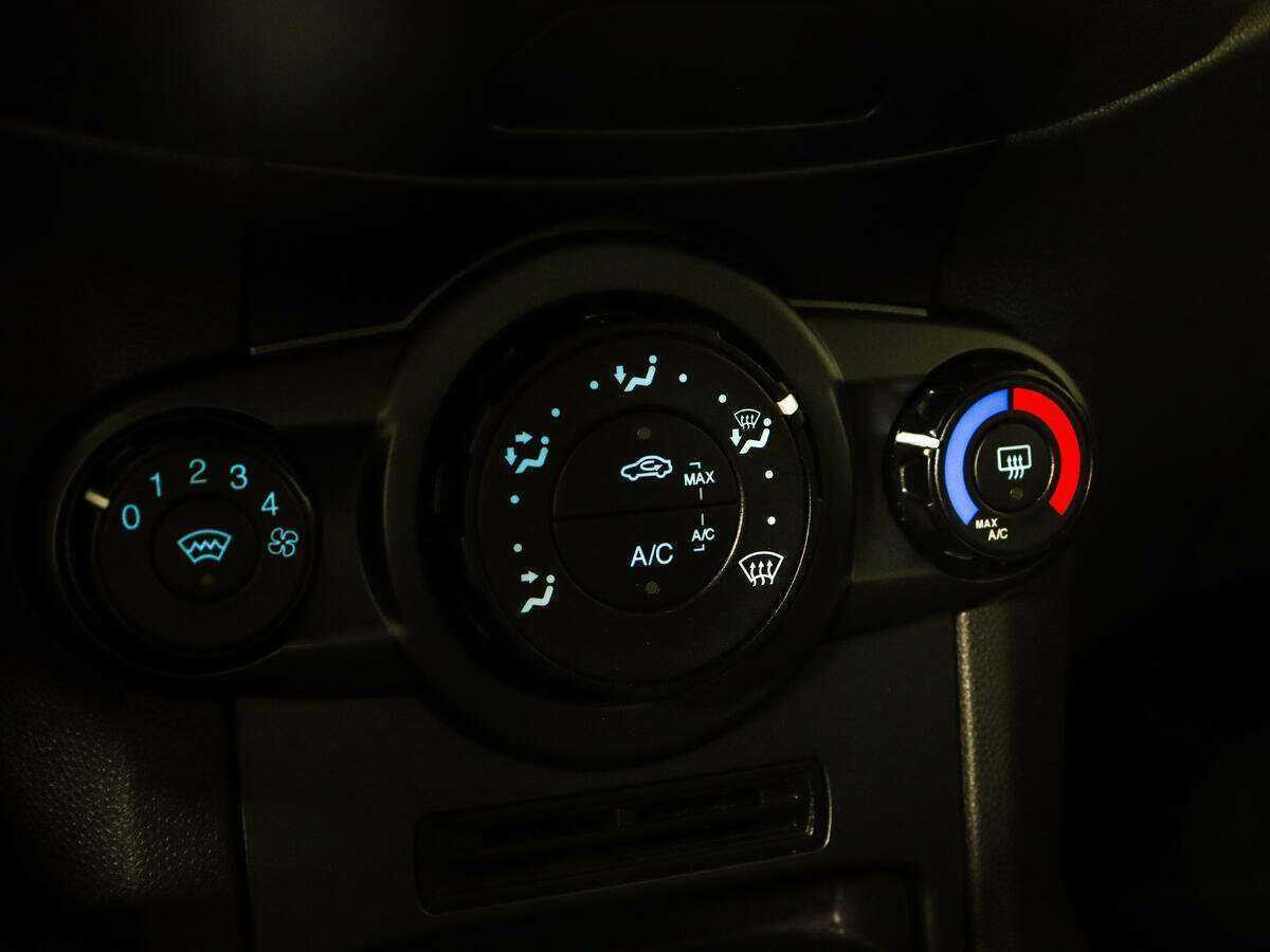 Ford Fiesta 2017 года с пробегом. Фото: #16