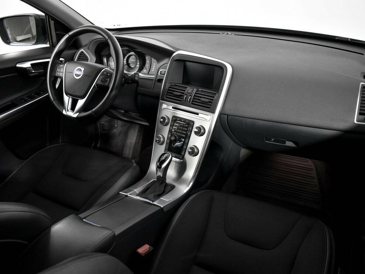 Volvo XC60 2017 года с пробегом. Фото: #8