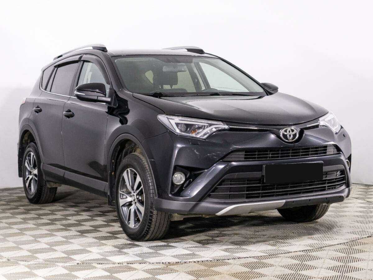 Toyota RAV4 2018 года с пробегом. Фото: #2