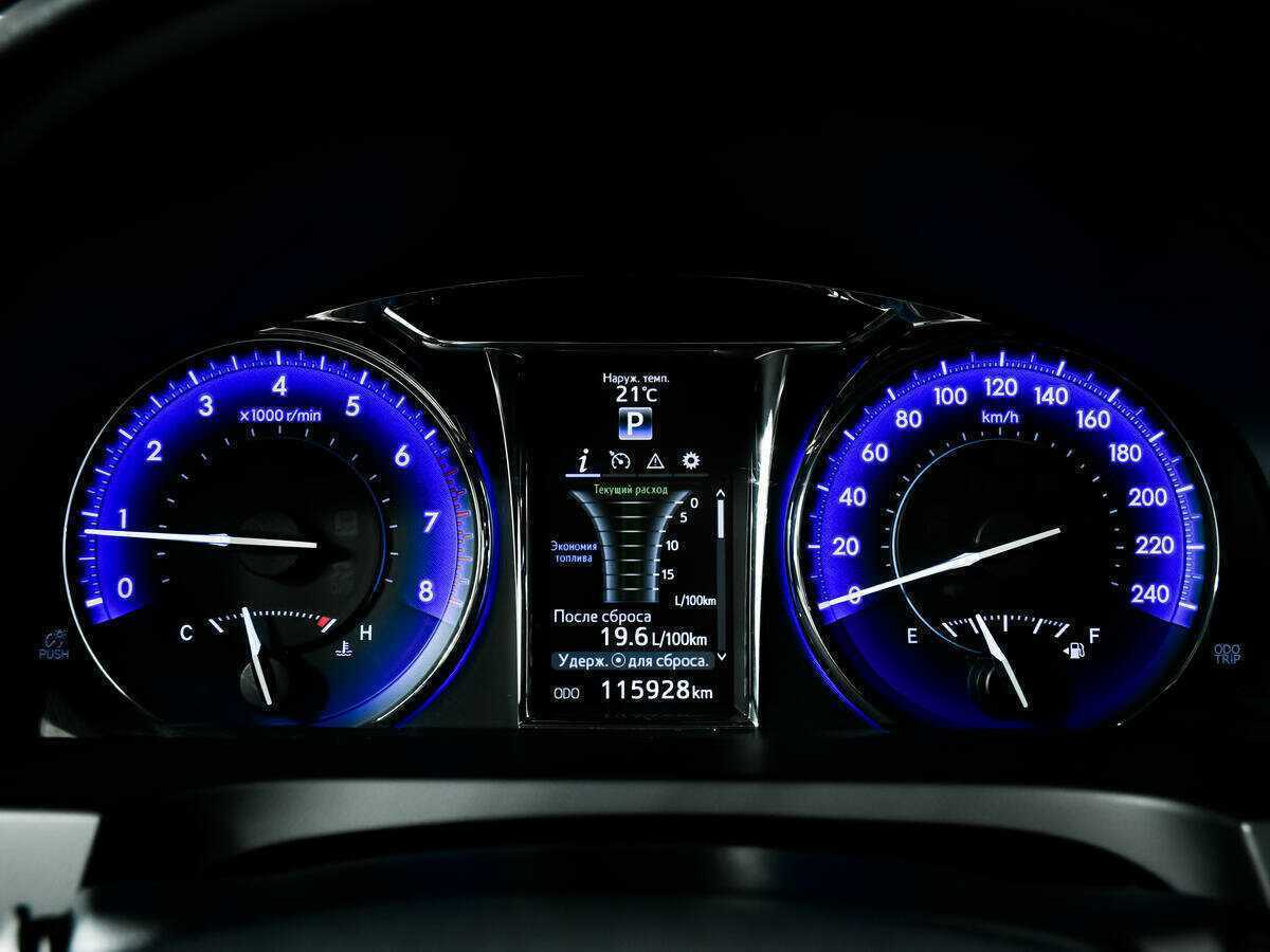 Toyota Camry 2015 года с пробегом. Фото: #9